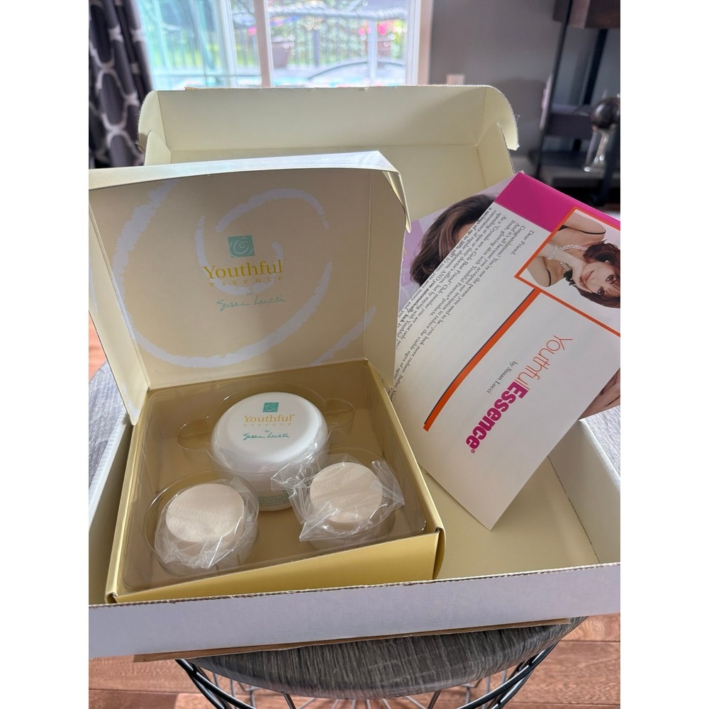 Susan Lucci Youthful Essence Vitamin Enriched Resurfacing Cream 2.5 oz Sponges